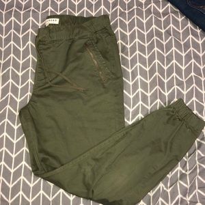 Bullhead joggers